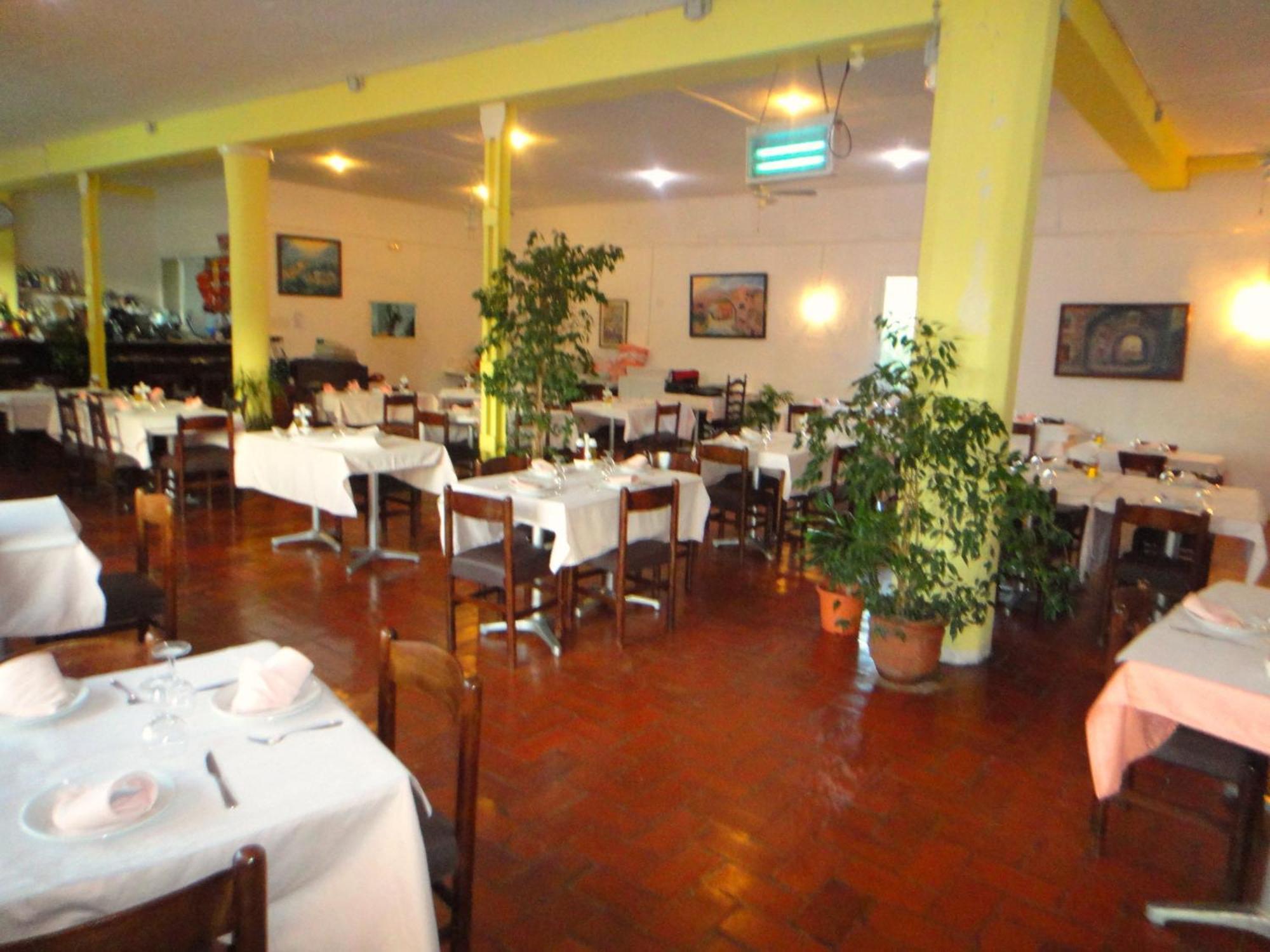 Hotel Pensio Restaurant Llança Zewnętrze zdjęcie